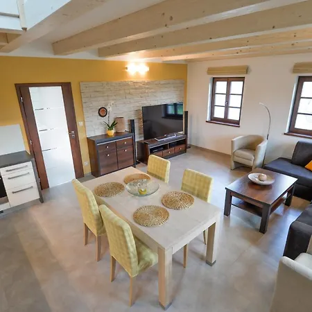 Apartment Na Seniku Trebon