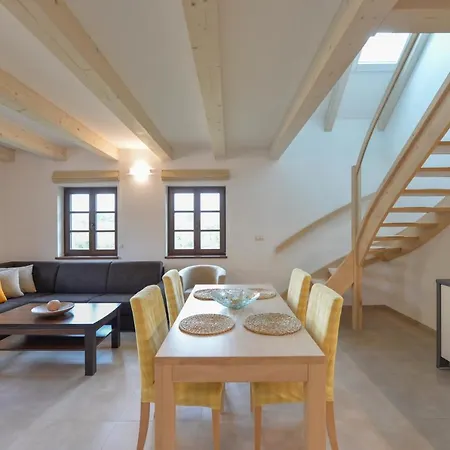 Apartment Na Seniku *